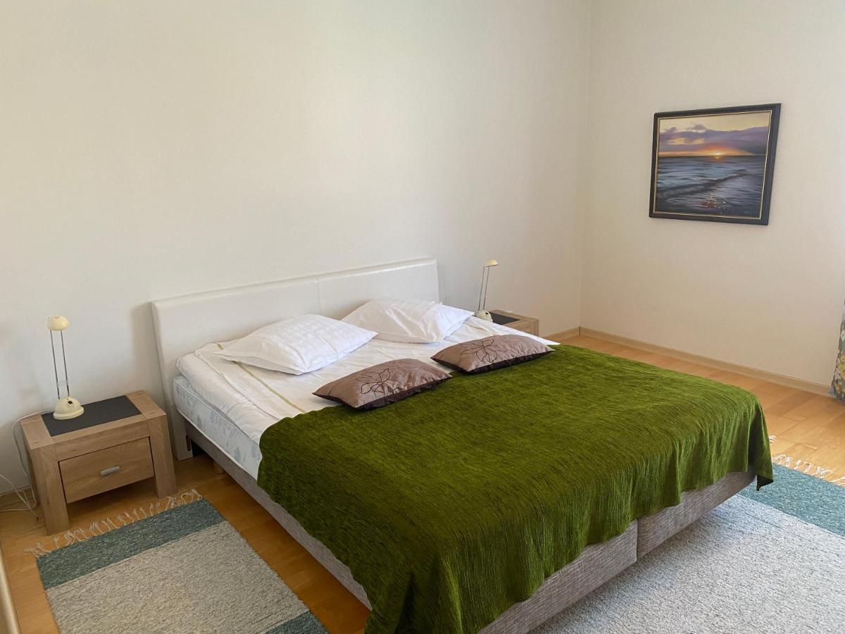 Kuressaare Tallinn Street Apartments Luaran gambar